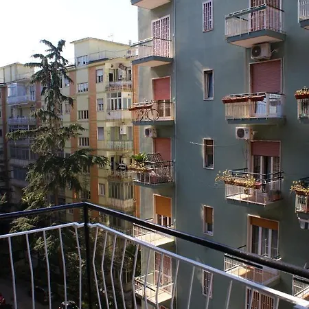 Isole - Rione Alto Bed & Breakfast Neapel