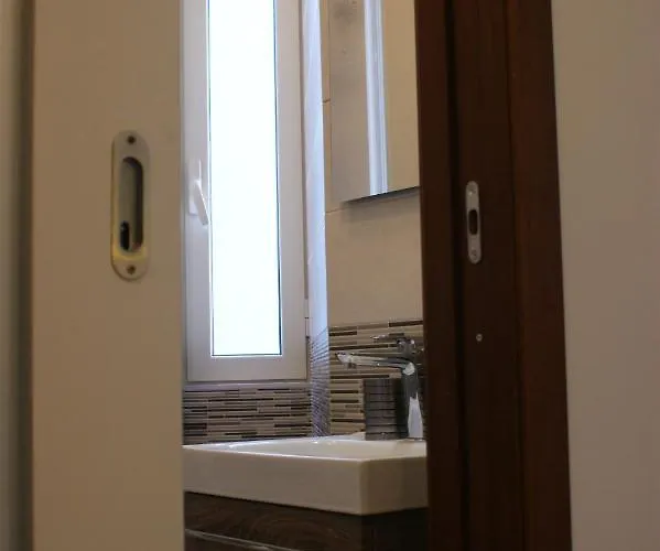 Alojamento de Acomodação e Pequeno-almoço Isole - Rione Alto Nápoles