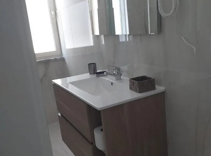 Isole - Rione Alto Alojamento de Acomodação e Pequeno-almoço Nápoles