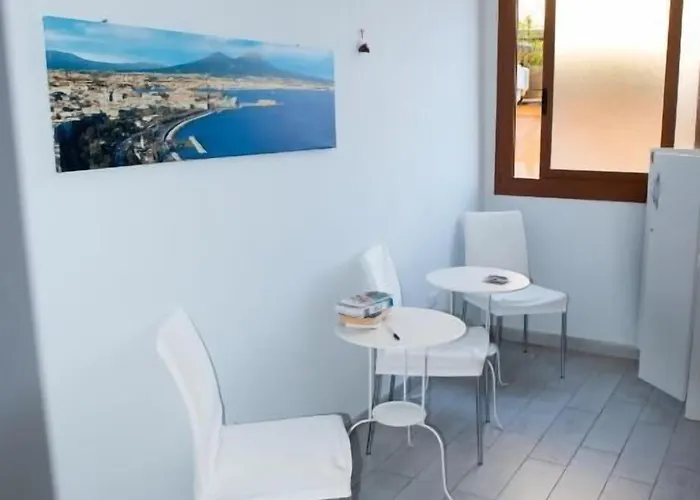 Alojamento de Acomodação e Pequeno-almoço Isole - Rione Alto Nápoles