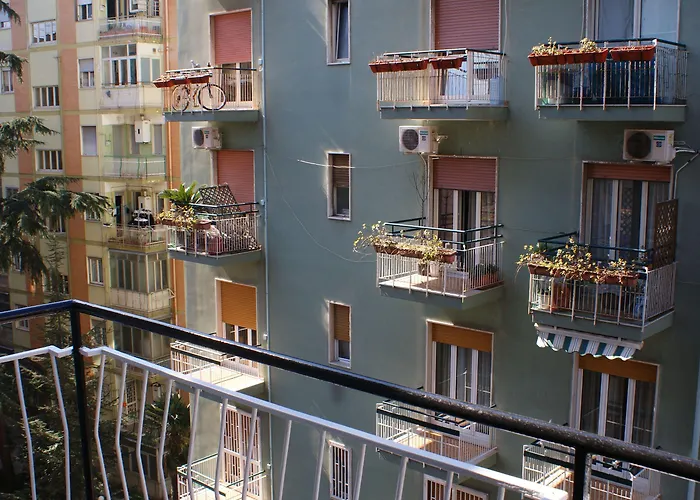 Alojamento de Acomodação e Pequeno-almoço Isole - Rione Alto