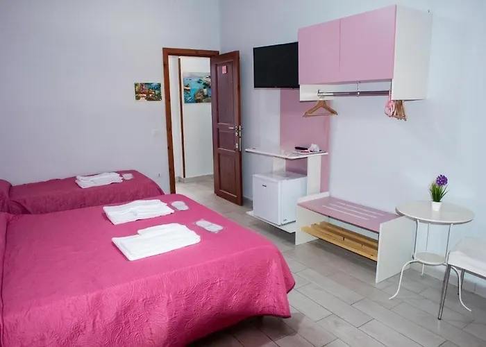 Alojamento de Acomodação e Pequeno-almoço Isole - Rione Alto Nápoles