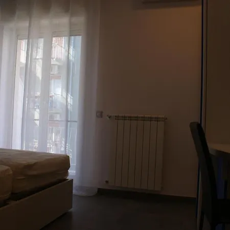 Isole - Rione Alto 3* Nápoles